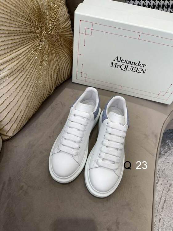 Picture of Alexander McQueen Shoes _SKUAlexanderMcQueensz35-45HY0301360